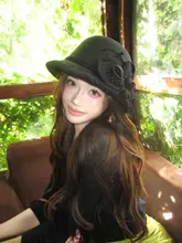 上品なデザインの黒色ウール製ハット【ネット付きフラワー・保温・ラウンドトップ・女性用】