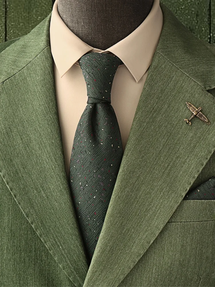 ascot tieの取り入れ方は？厳選3選でビジネスからカジュアルまで自在に活用できる