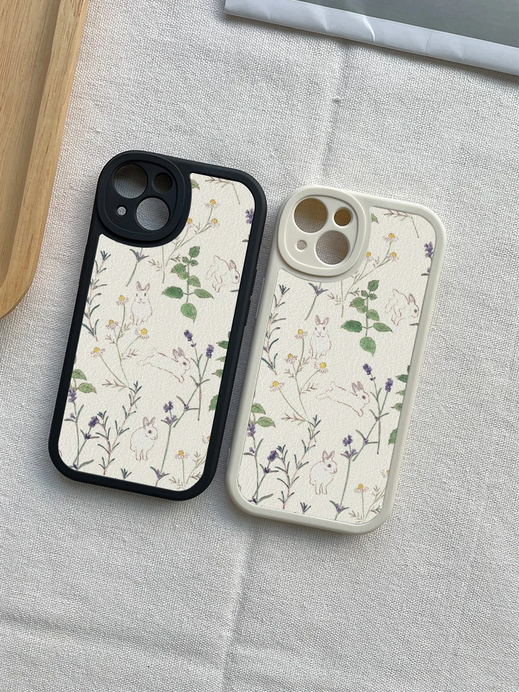iPhoneケース 手帳型 かわいい どう選ぶ？「 小さな生花ウサギ」がもたらす、日常の小さな幸せとは？