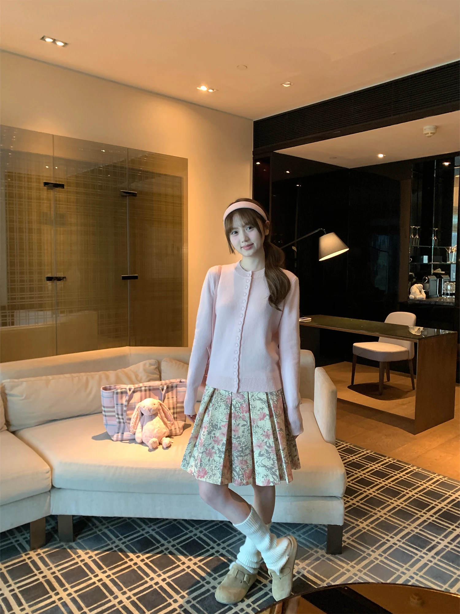 30代の春に何を着るか？全羊毛ニットカーディガンが解決する「おしゃれ春コーデ」の悩み