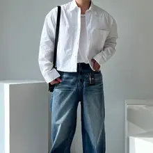 白色のショート丈コットン長袖シャツ【春用・シンプルデザイン・UVカット】