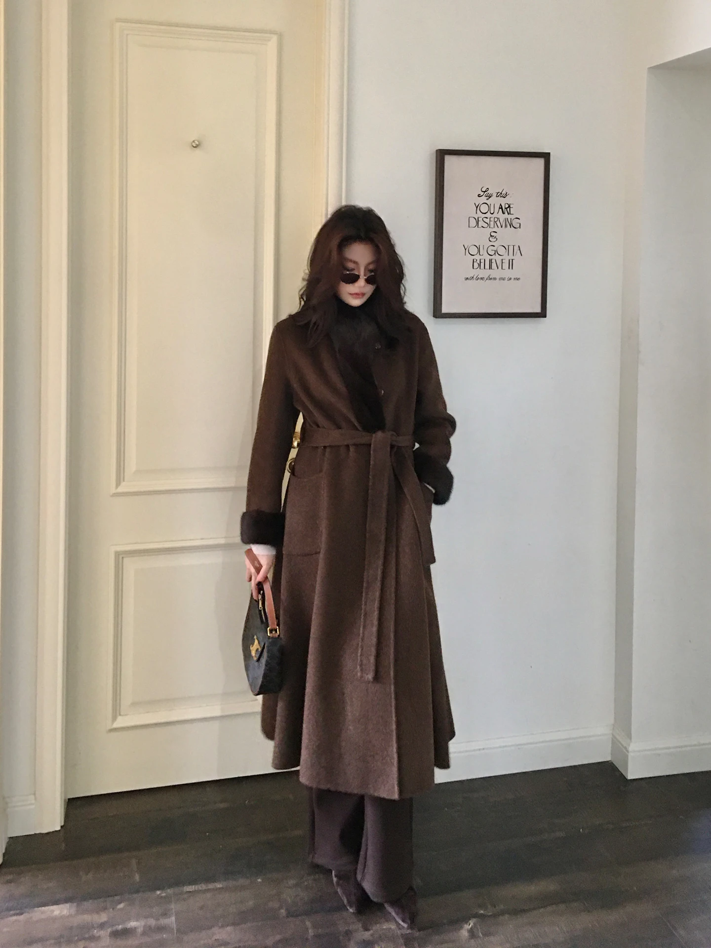 骨格ストレート フレアパンツ おすすめモデル：レトロデザインの高腰フレアパンツ