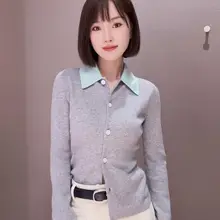 灰色ブロックカラーの翻領ニットセーター