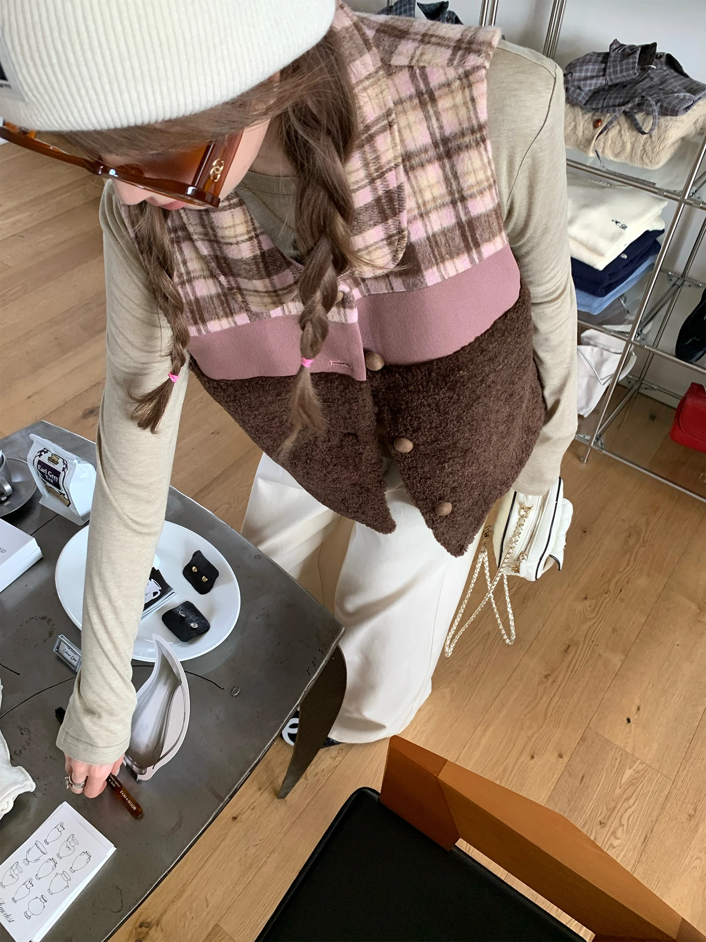 13度の服装で失敗しない着こなしは？ファーベストが解決する春の軽さとスタイリッシュさ