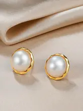 白色海水マベパールの半円ピアス【復古風デザイン】