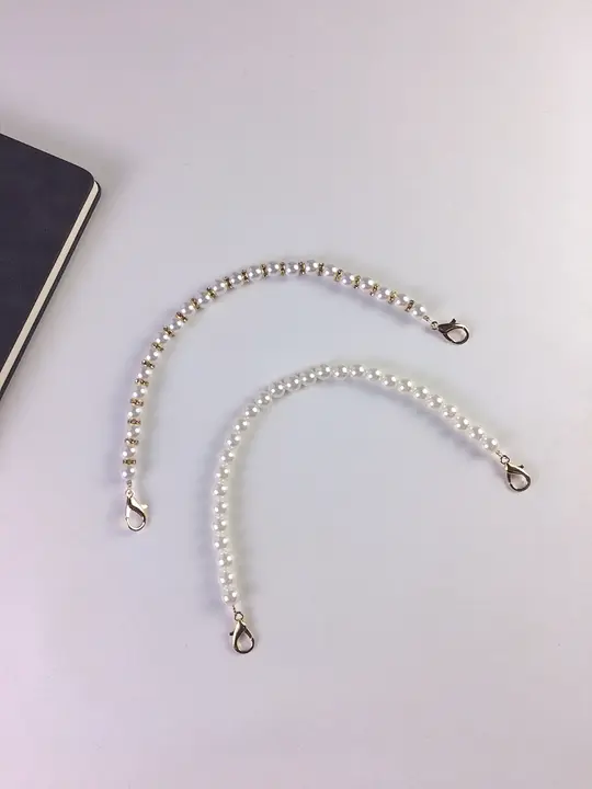 パールチェーンのスマホストラップ【ダブルクリンチ・手持ち・高級感】