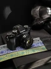 カメラストラップ 刺繍 エスニック調 一眼レフ ミラーレス デジタルカメラ用 「camin」