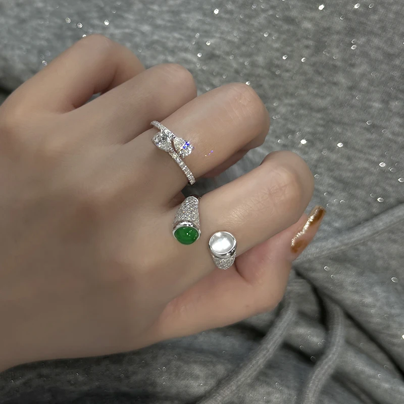 「宝石コレクション」に迷うなら、まずはこの緑の小さな光から始める？