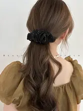 ボリュームアップに最適！黒の低いポニーテール用ヘアクリップ【スプリングクリップ・滑り止め付き】