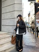 おしゃれで快適！感あるフレアパンツ【レザー風・シンプルデザイン】（セットアップ対応）