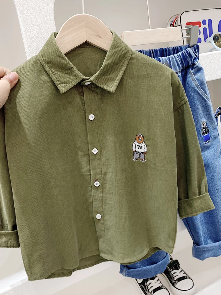 小学一年生の男の子にどんなシャツがおすすめ？灯芯绒の薄手シャツが通学に最適な理由