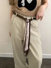 レトロなヒップホップスタイルのレッドシルクスカーフベルト【デニムパンツに最適・甘くてクールなディテール】