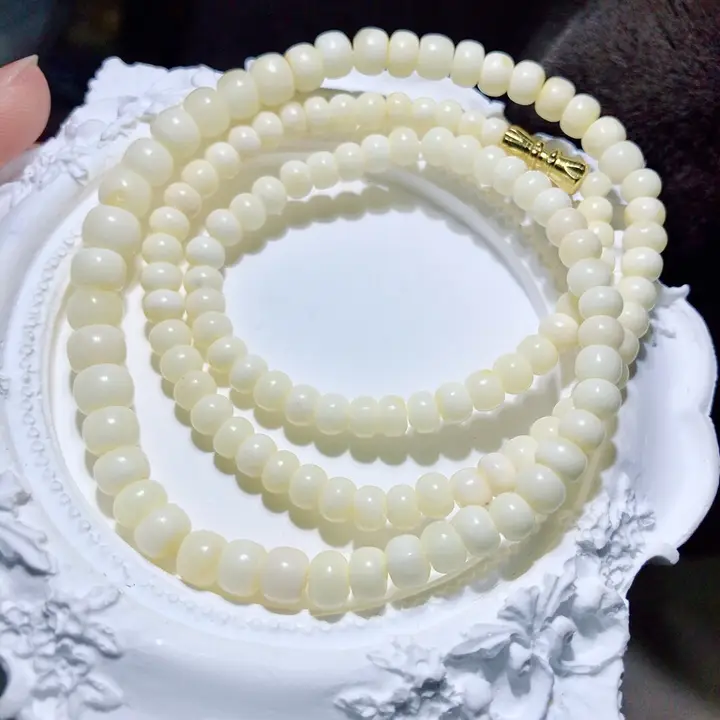 天然蜜蝋ネックレス【白花蜜蝋タワーチェーン・ロックボーンデザイン・琥珀アクセサリー】