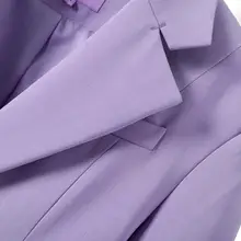 高級感ある紫色のワイドショルダー収腰スーツジャケット【秋季用・開叉デザイン】