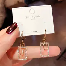 個性的なデザインのジルコニア幾何学フレームイヤリング【韓国風・高級感】