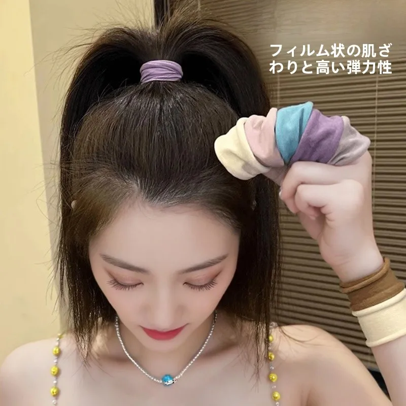 ヘアアレンジ ゴム一本：無縫製ワイドヘアゴムの実用性とスタイル適用性