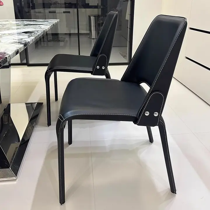 デザイナー風サドルチェア【イタリアンミニマル・高級レザー・家庭用】