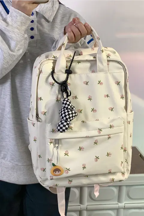 チューリッププリントのリュックサック【小花柄・学生用・ハンドバッグとしても使用可】