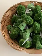 ネパール手作りウールフェルトブロッコリーとキノコのキーホルダー