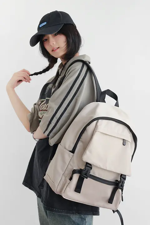 リュック ユニセックス ナイロン PC収納 大容量 通勤 通学 高校生 大学生 旅行