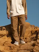 機能的なポケット付きのメンズ防水ロングパンツ【夏用・カジュアル・ストレートデザイン】（セットアップ対応）
