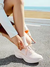 厚底軽量ランニングシューズ【通気性・女性用・スポーツ・ジャンプ用】