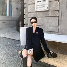 深い色合いの金属チェーン付きダブルフェイス羊毛コート【女性用・冬用・高級感】