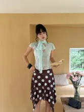 水色のフィット感あるショートトップス【春夏用・シフォン・フランス風デザイン】
