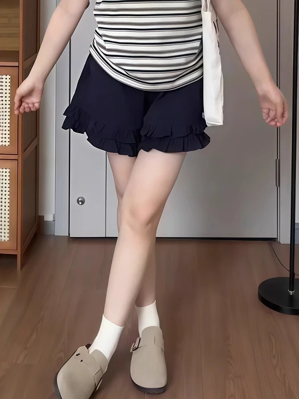40代のショートパンツはどう選ぶ？通勤から夏の日常まで、今こそ注目すべき「ワイドレッグ高腰フリルショートパンツ」の真実