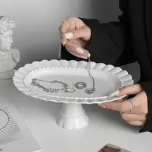 エレガントな陶器製高脚ケーキスタンド【オーバル形・フラワーエッジ・アフタヌーンティー用】