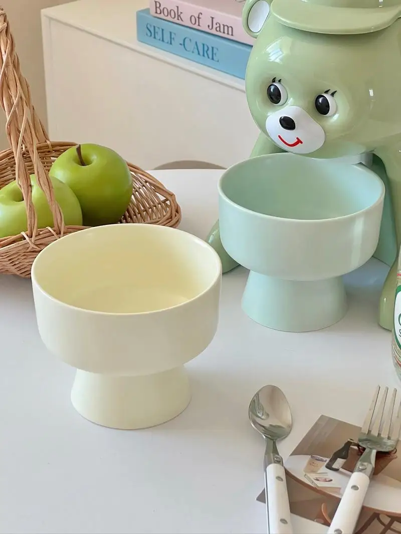 猫飼いが買ってよかったもの・悪かったもの正直に言う | 猫用陶器製食器の大きな口・高脚設計と首の保護