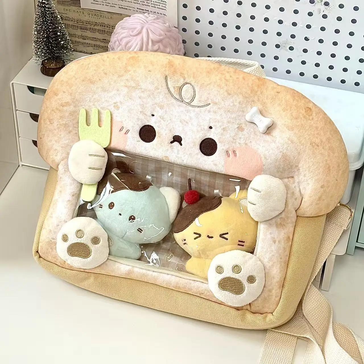宇宙と月のコラボ！可愛らしいデザートテーマのぬいぐるみマスコット