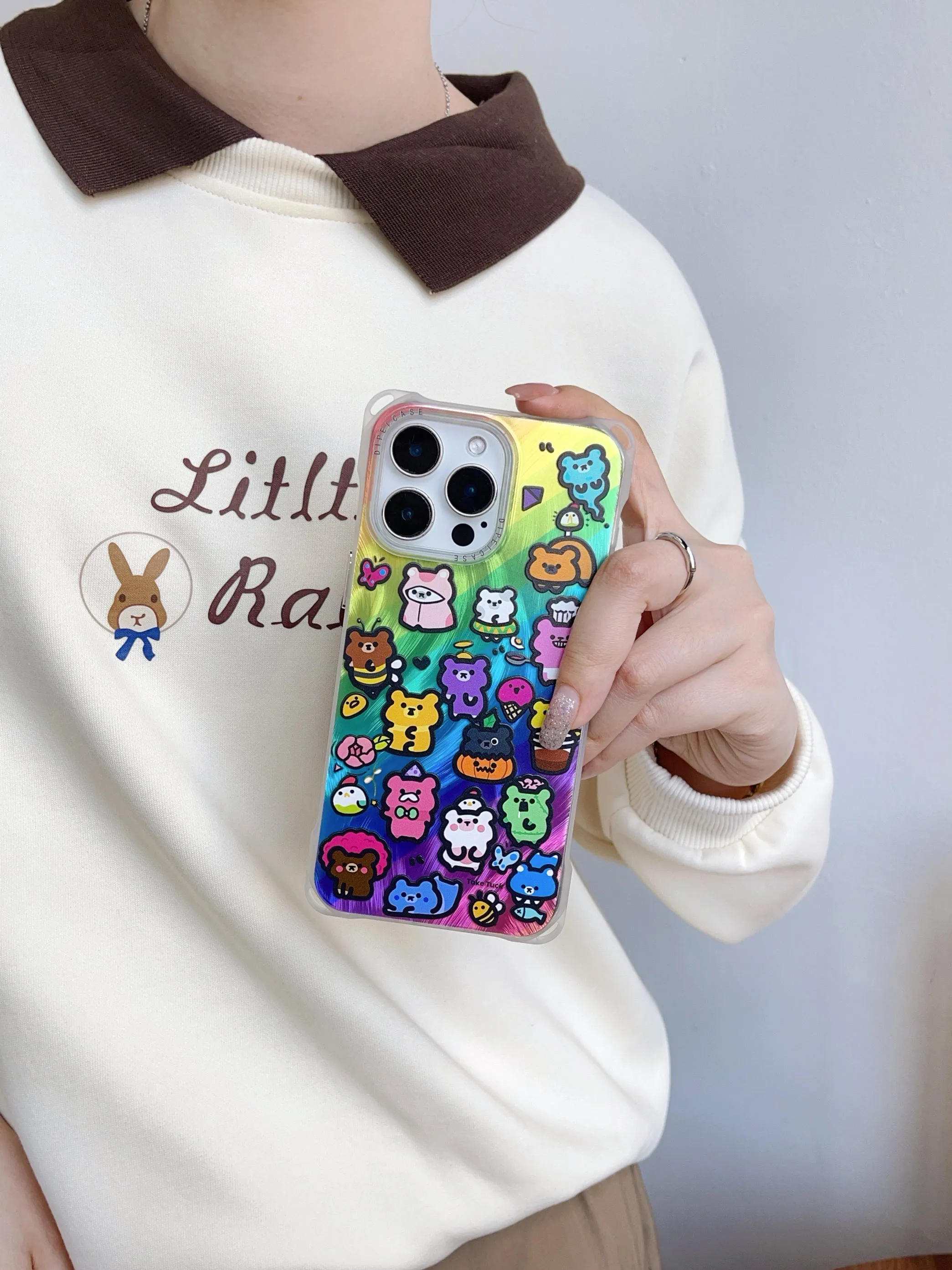 iPhone XR ケース 100均 と iPhone13ミニ ケース 100均 どちらがおすすめ？趣味のカラフルな動物デザインケースで解決！