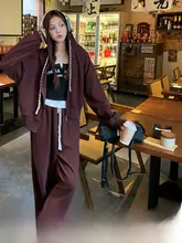 秋冬に最適なボルドー色フード付きトップス【女性用・長袖・フィット・パンツ付き】（セットア ップ対応）