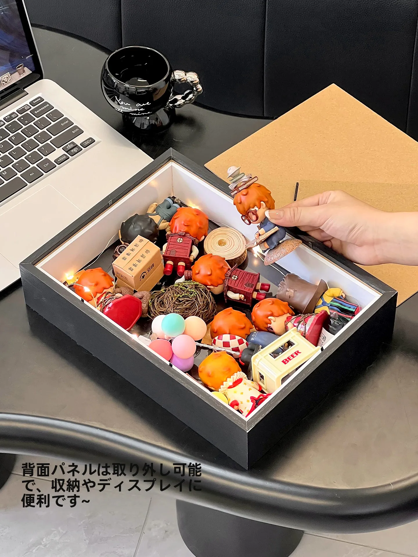 透明なブラインドボックスディスプレイラック：壁掛け用のDIYフレームでグッズを美しく飾る