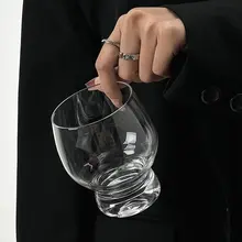 高級感漂うデザインのクリエイティブガラスカップ【飲み物用・ユニークスタイル】