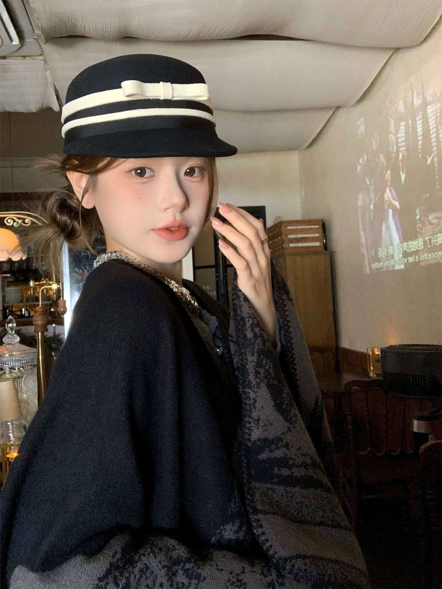 冬の旅行で「きれいめ」に着るコートは？実は、これ1つで解決できる
