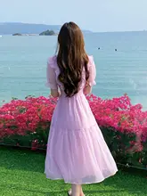 フリル付きVネックロングドレス【夏用・フィット感あり・デート向け】