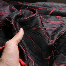個性的なデザインの不規則な立体感を持つ布地のスカート【両面使用可能・重工加工】