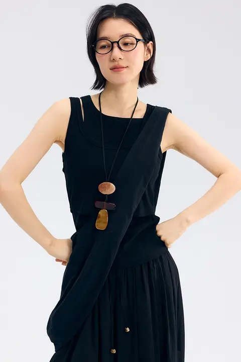 ストライプデザインのリバーシブルタンクトップ【伸縮性・スリムフィット・四色展開】
