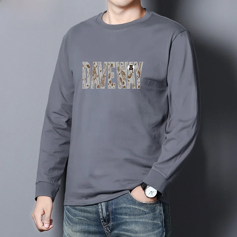 丈の長いTシャツをどう選ぶ？春から秋にかけて着こなすための本物のコツとは