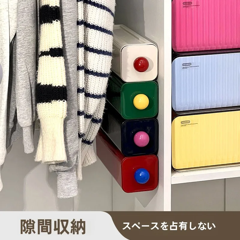 2畳の狭いウォークインクローゼットで収納をアップするには？壁掛け式収納ボックスが救うリアルな使い方