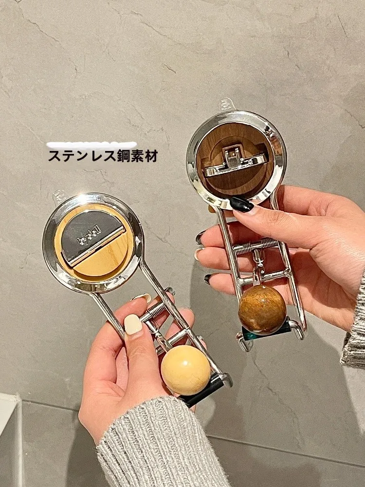 穴あけ不要のステンレスフック：バスルーム収納に最適な吸盤タイプの吊り下げアイテム