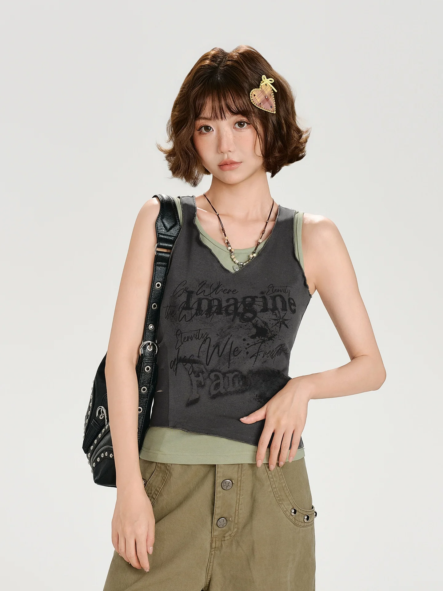 ビンテージ風のプリントTシャツで、どんな春の日常を創り出せるの？