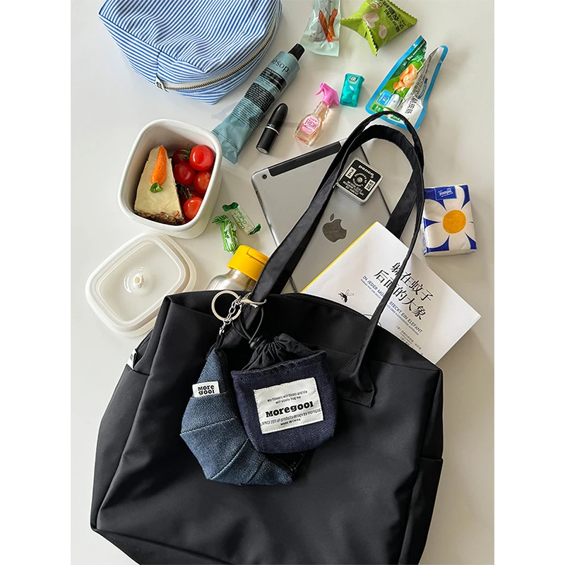 コンシールファスナーと口金バッグの真実を知る——ミニバッグに隠された美しさとは？