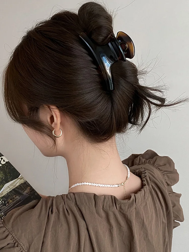 しっかり留まるヘアクリップを選ぶときに迷うのは、なぜ？