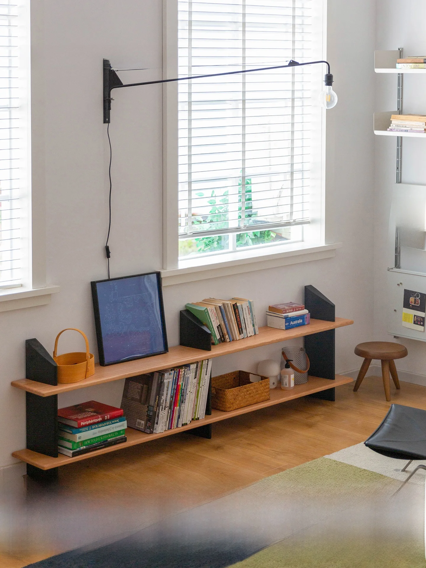 揃えるミニマリスト部屋づくりアイテム｜収納ラックの選び方と色の使い方徹底解説