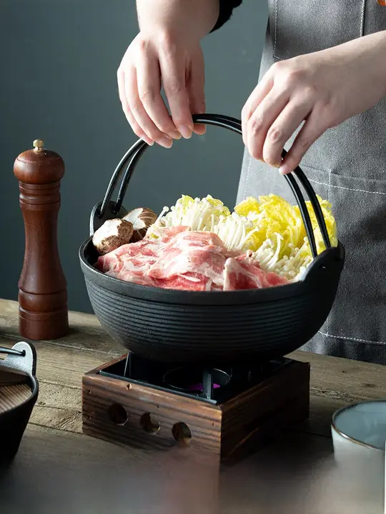 onlycook 家庭用すき焼き鍋【小型鍋・鋳鉄製・アルコールストーブ付き】