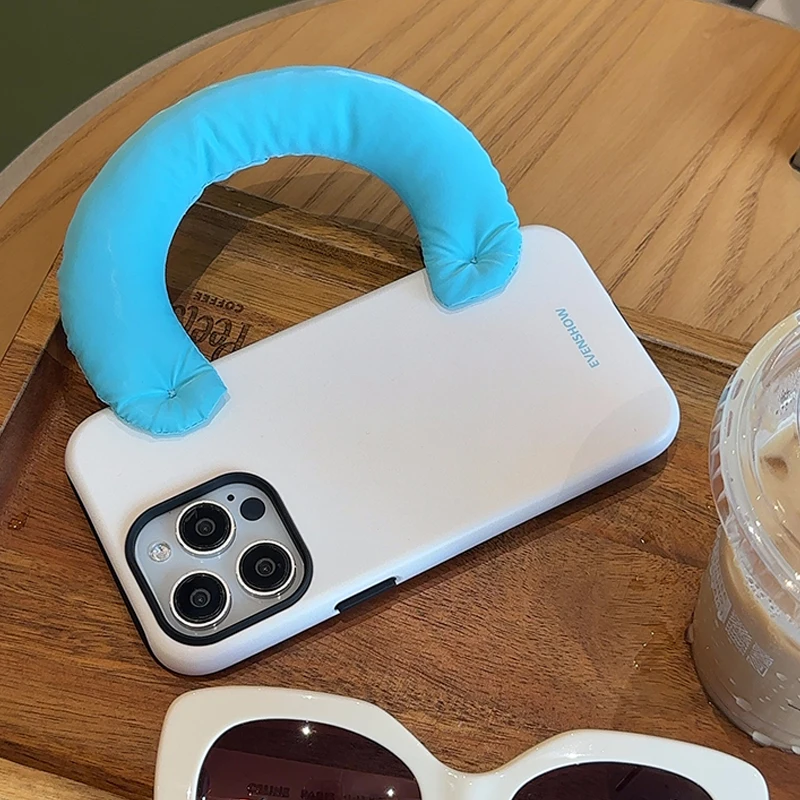 スマホケースにマグネットをつけるのは、本当に必要なのか？