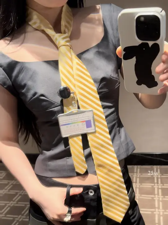 おしゃれなレトロストライプネクタイ【女性用・ユニバーサルデザイン・長尺シルクスカーフ・ウエストアクセサリー】（セットアップ対応）